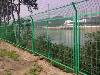 湖北公路護(hù)欄網(wǎng)